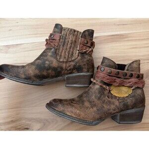 Circle G by Corral Women's Harness & Studs Leather Western Booties Q5003 7.5